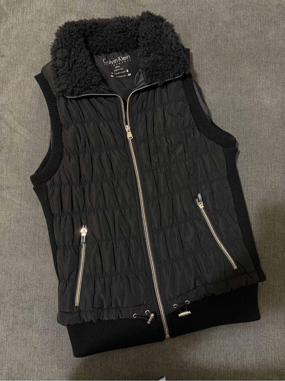 Calvin Klein Performance Puffer Vest size Small